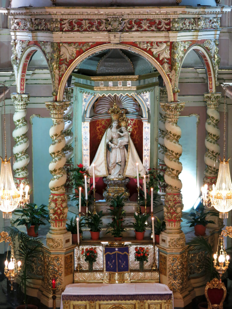 Il Santuario di MARIA SS. DI GULFI nella cittadina di Chiaramonte Gulfi (RG)