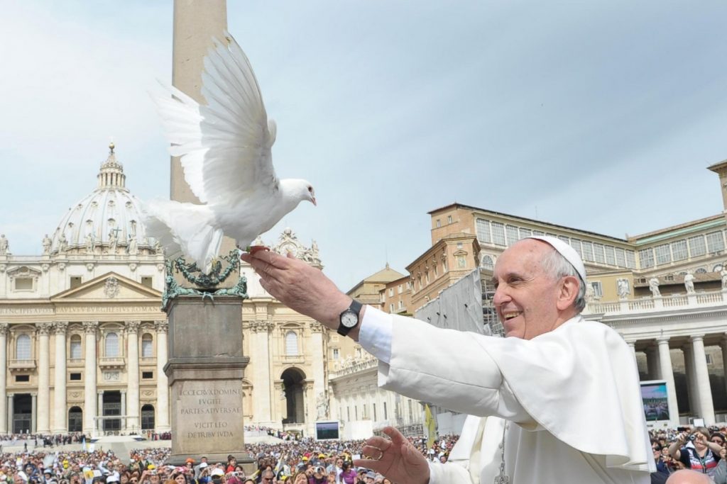 Accorato appello di Papa Francesco per la Pace in Ucraina e nel Mondo. Eleviamo una preghiera unanime da tutti i Santuari Italiani, affinchè si depongano le armi e si fermi la corsa al fratricidio e alla guerra.
