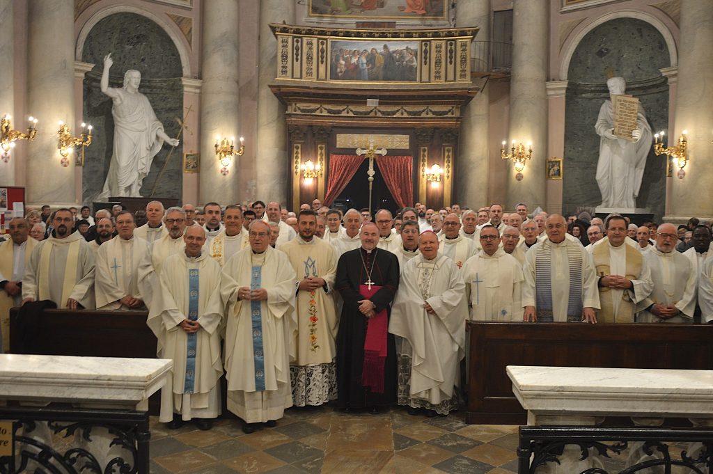 2° giorno del Convegno Nazionale del CNS. Fotogallery delle relazioni di Don Rossano Sala, Rosanna Tabasso, Don Carmine Arice e Barbara Celia e celebrazione eucaristica di Mons. Domenico Sorrentino nel Santuario della Madonnina di Verolengo.